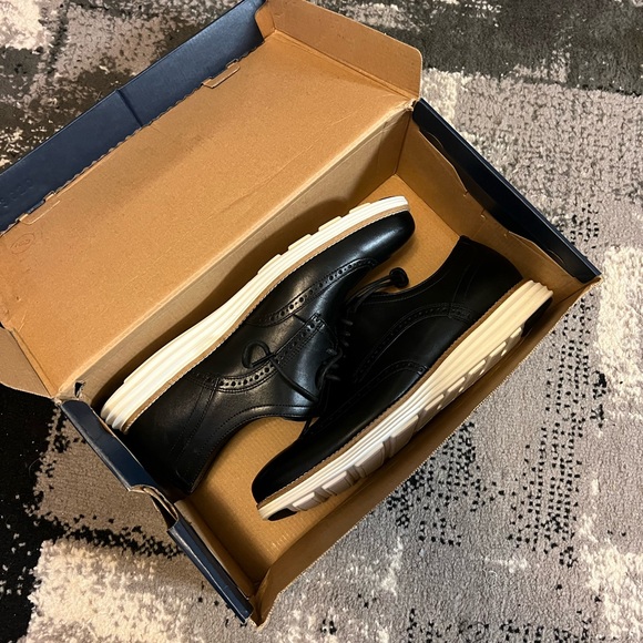 Cole Haan Original Grand Wingtip Oxford - Picture 4 of 6